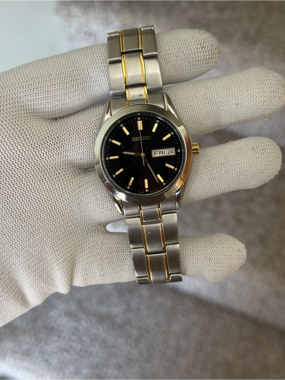 Seiko Black Dial Two-Tone Gold & Silver Bracelet Watch day date Mens Watch